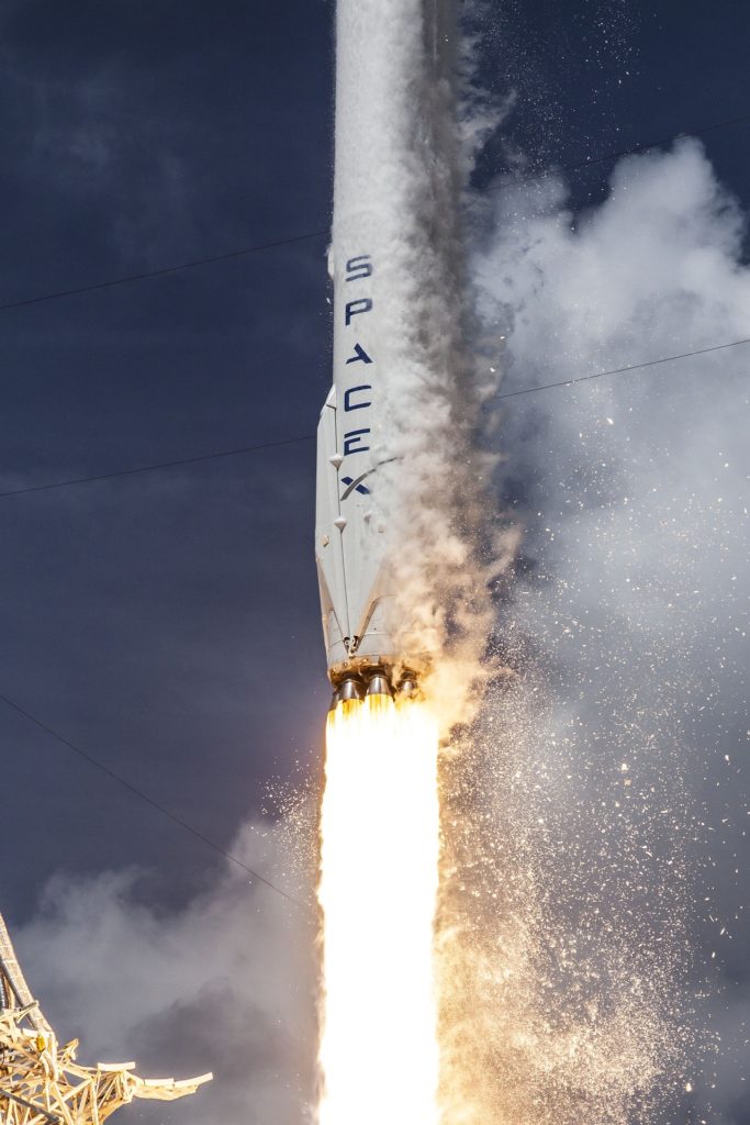 SpaceX, la missione portata a termine grazie a Linux e a tre processori dual-core